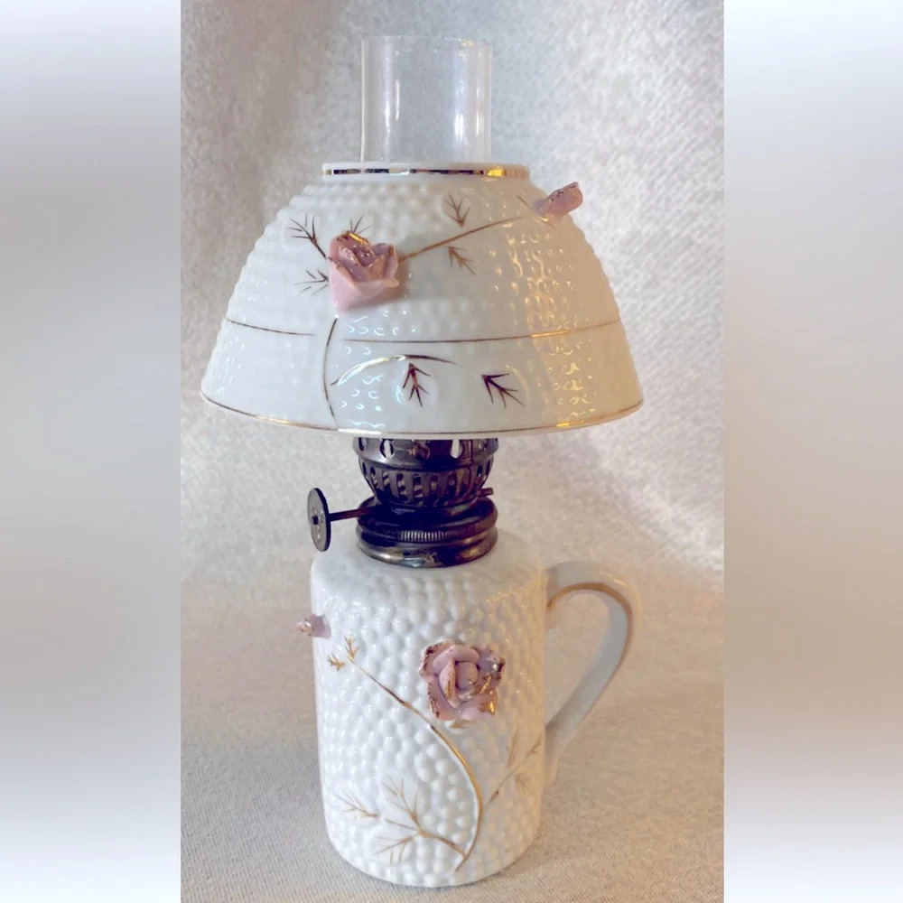 Vintage Lipper Mann creations mini white oil lamp w/pink roses and gold trim.
